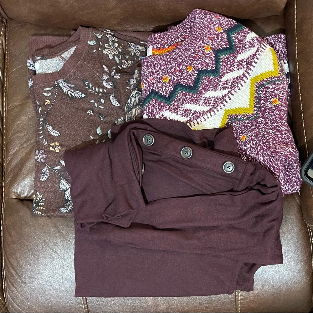 3 women’s sweaters XL